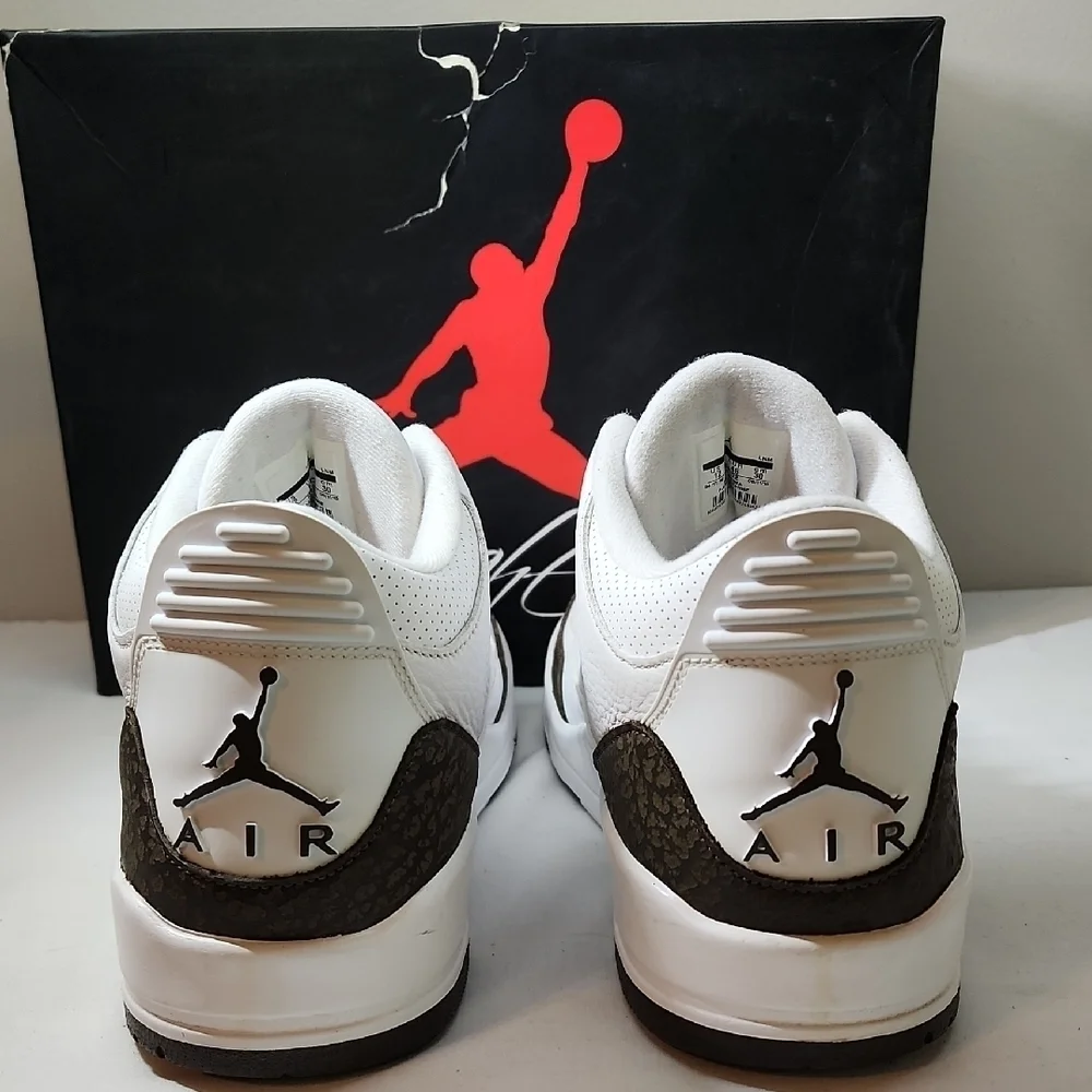 Jordan Retro Sneakers White with Black and Brown Details